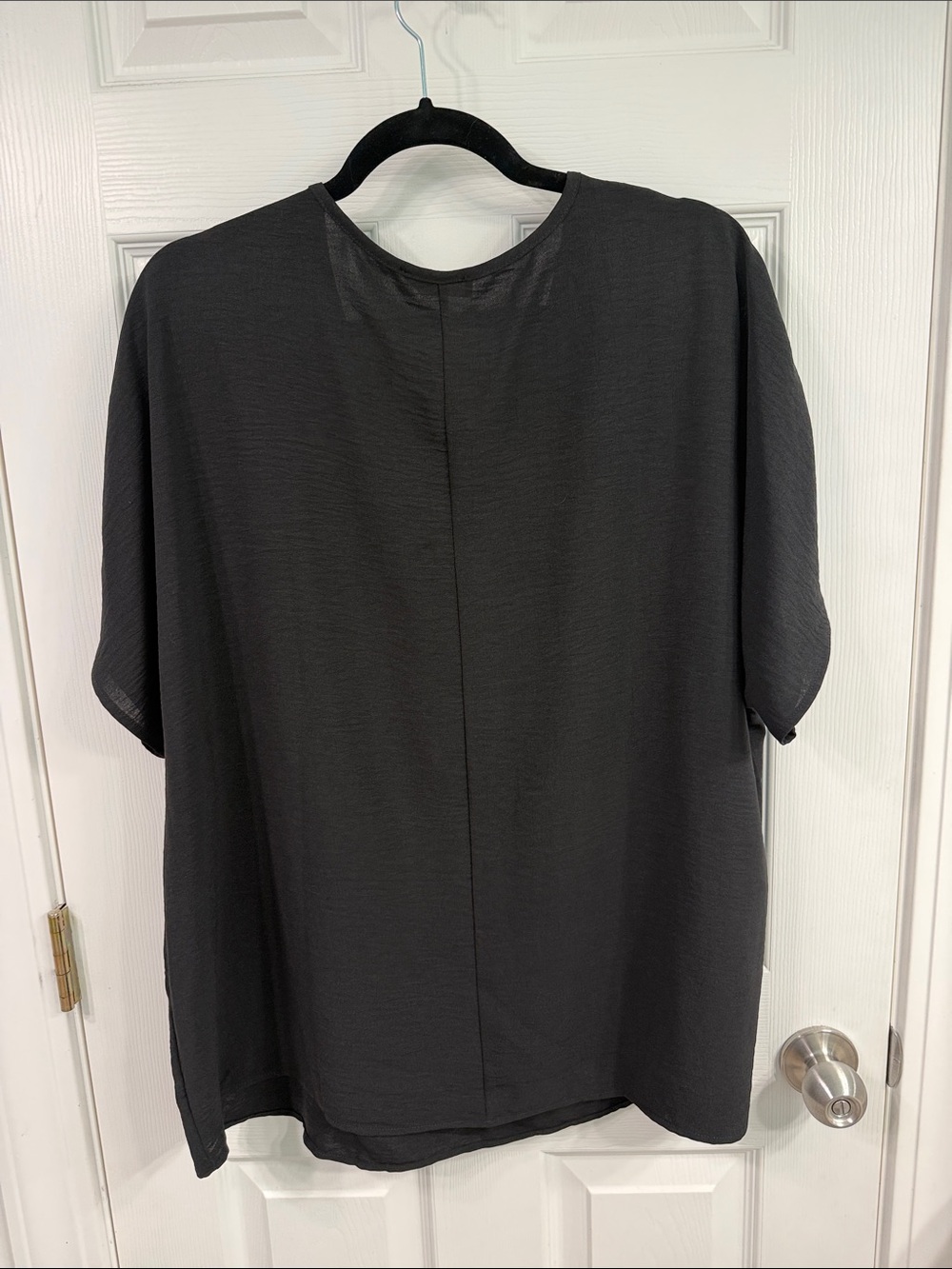 GUC Entro short sleeve black blouse. Size XL. - Picture 3 of 3